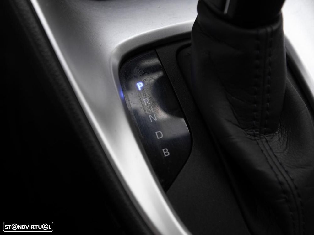 Toyota Yaris 1.5 HSD Comfort - 16