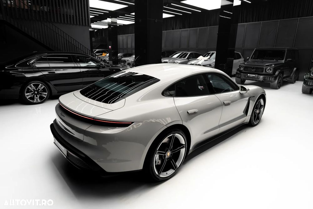 Porsche Taycan Standard - 6