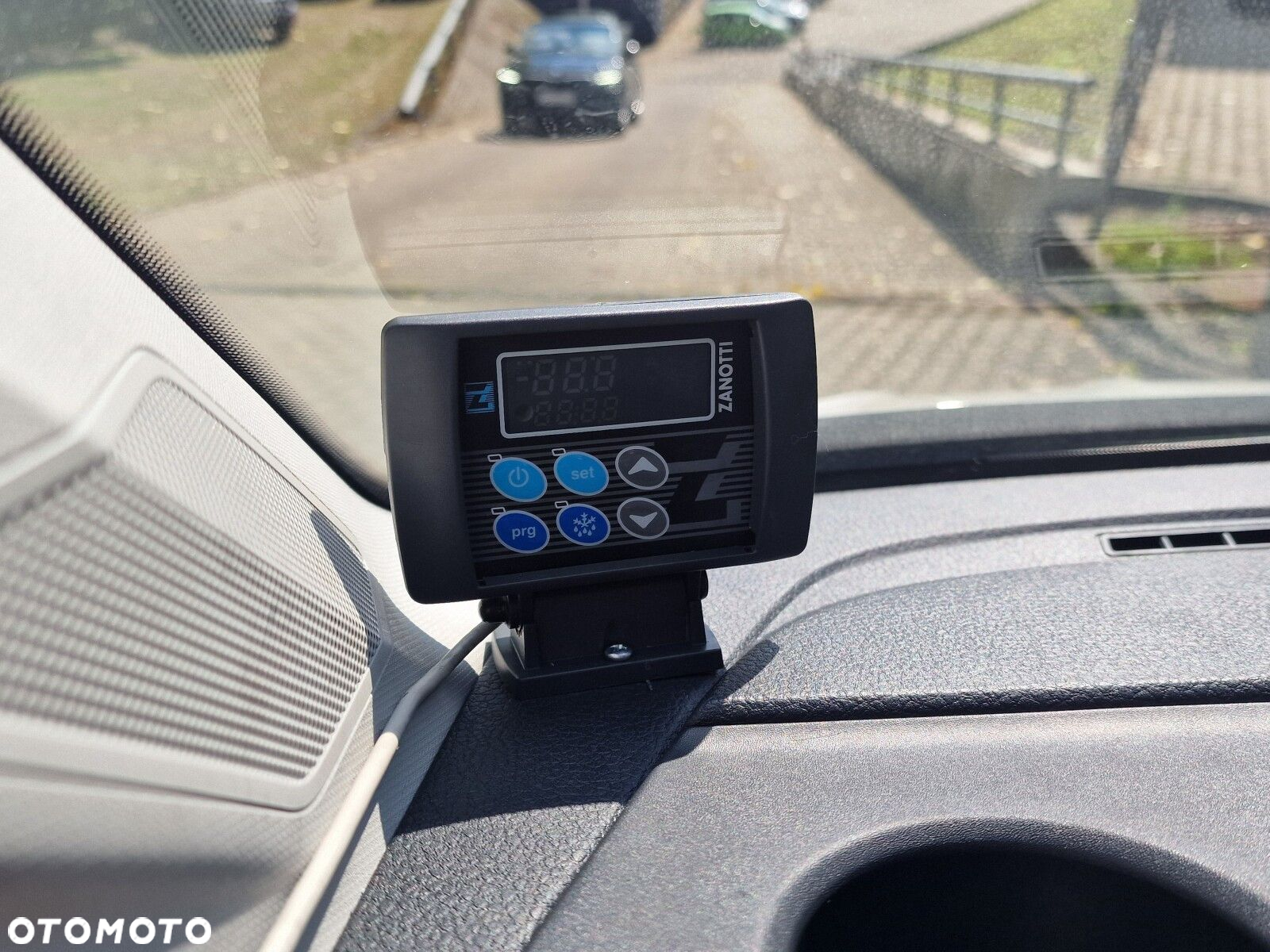 Volkswagen Crafter IZOTERMA 35 2.0 TDI L3H2 177KM - 16