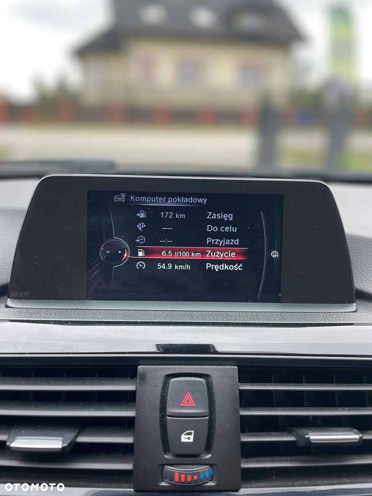 BMW Seria 3 318d Sport Line - 15
