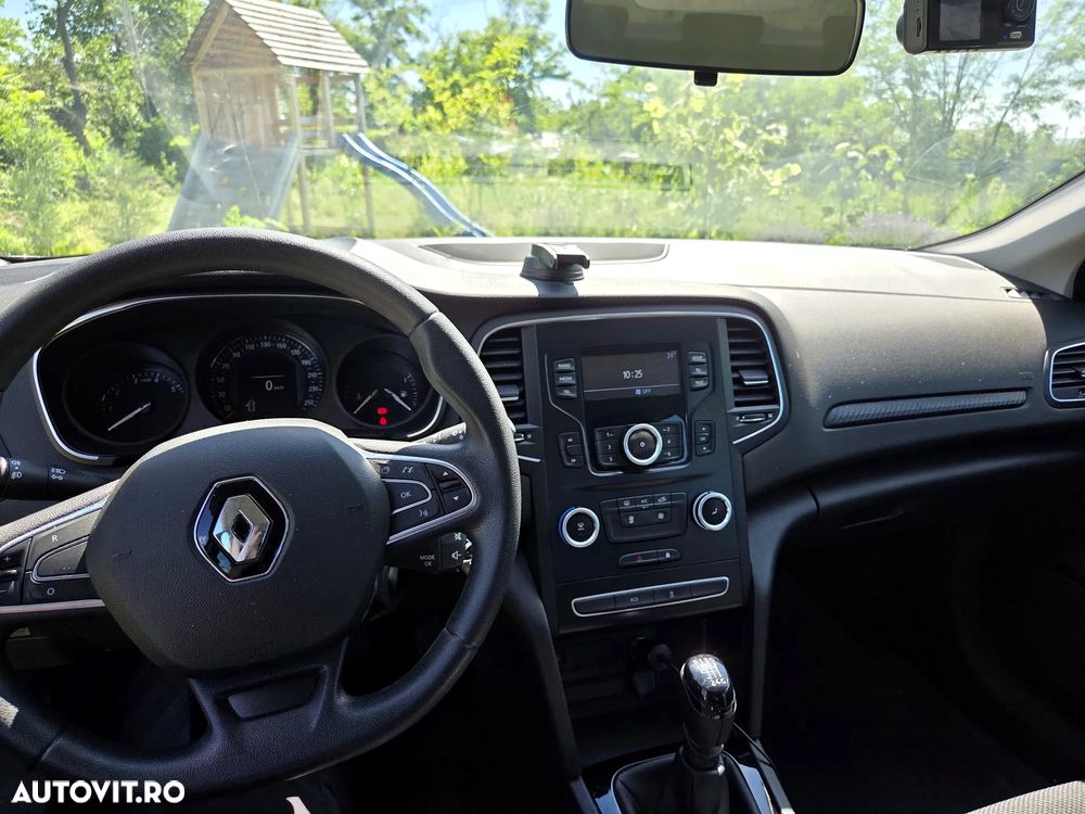 Renault Megane TCe GPF Life - 9