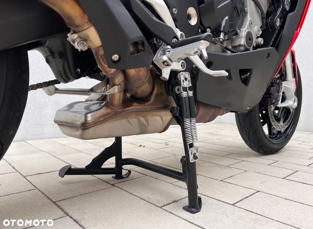 BMW S - 23