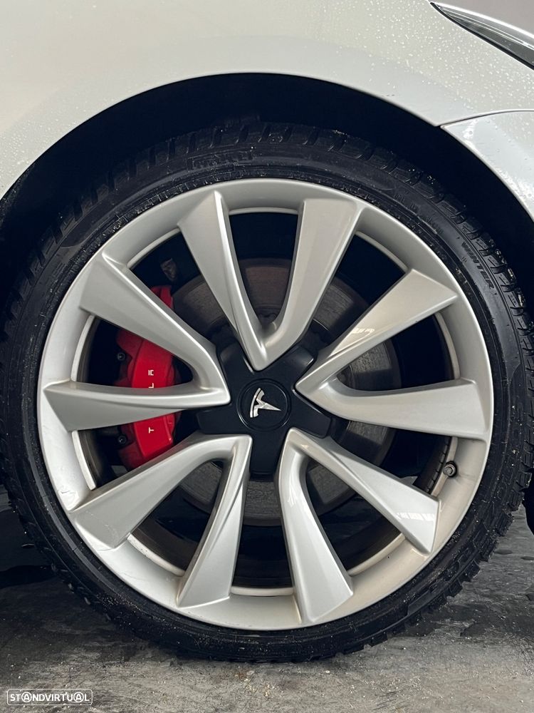 Tesla Model 3 Long Range AWD Dual Motor Performance - 4