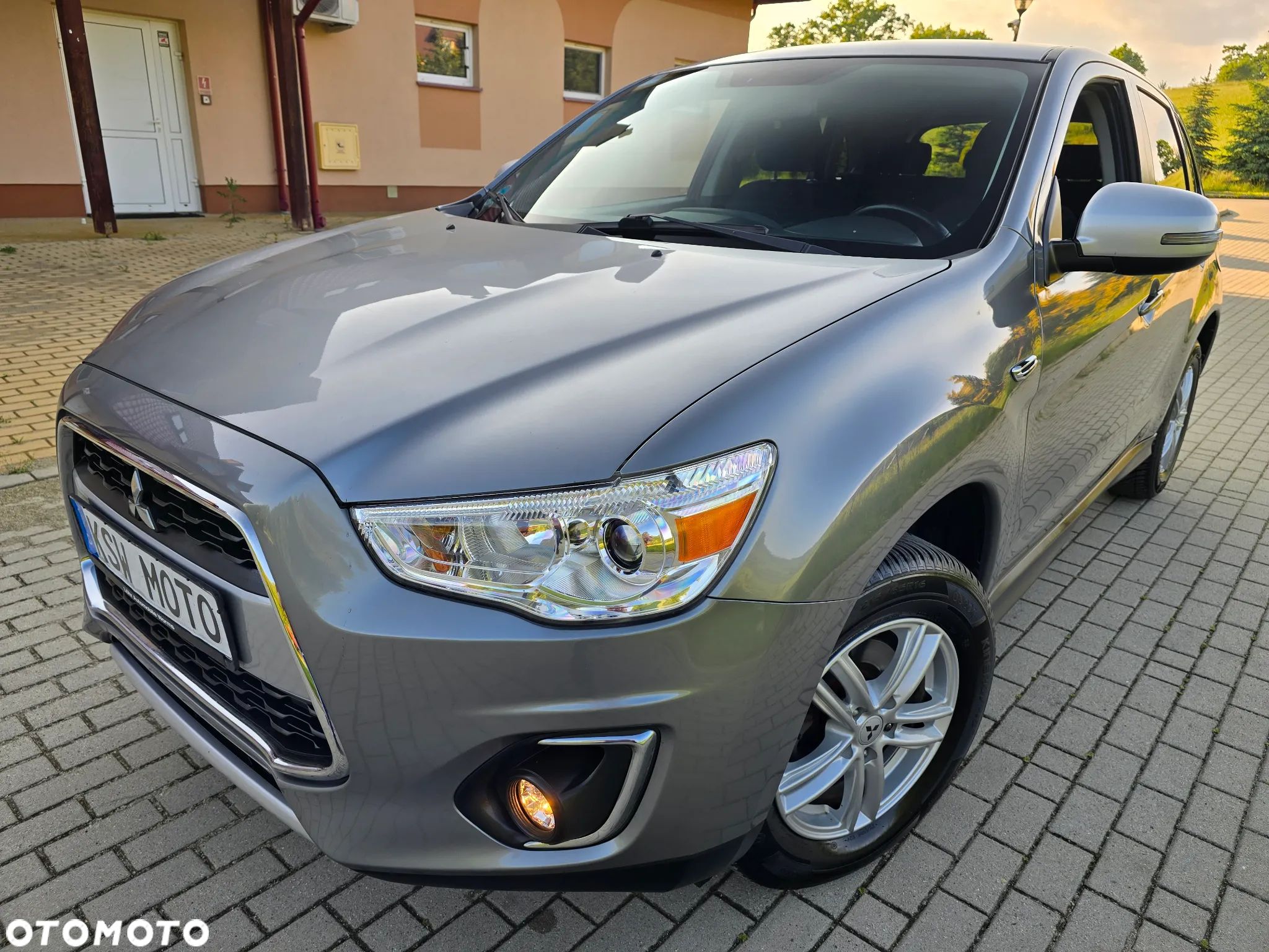 Mitsubishi ASX 1.6 2WD Diamant Edition - 1