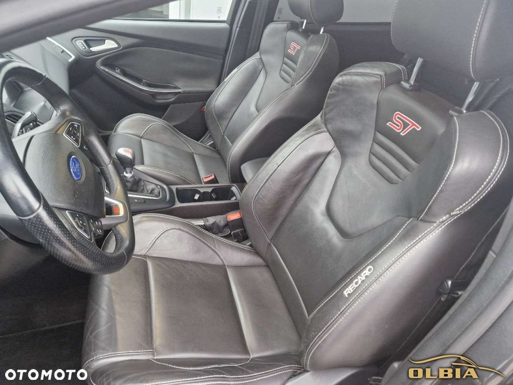 Ford Focus 2.0 EcoBoost ST - 6