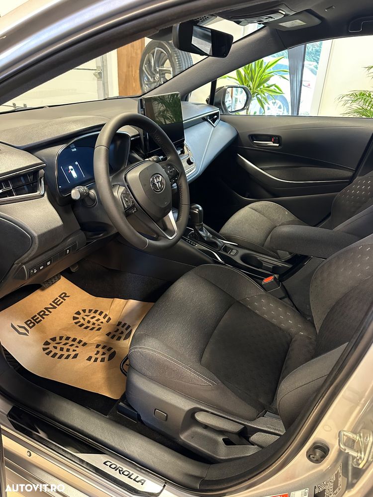 Toyota Corolla - 8