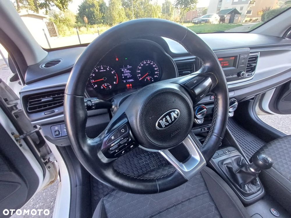 Kia Rio 1.2 M - 14