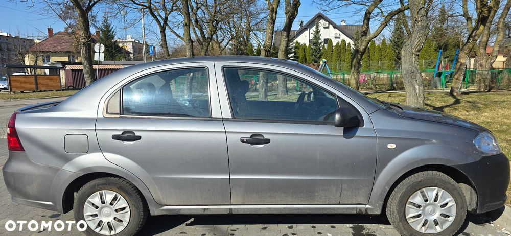 Chevrolet Aveo - 2