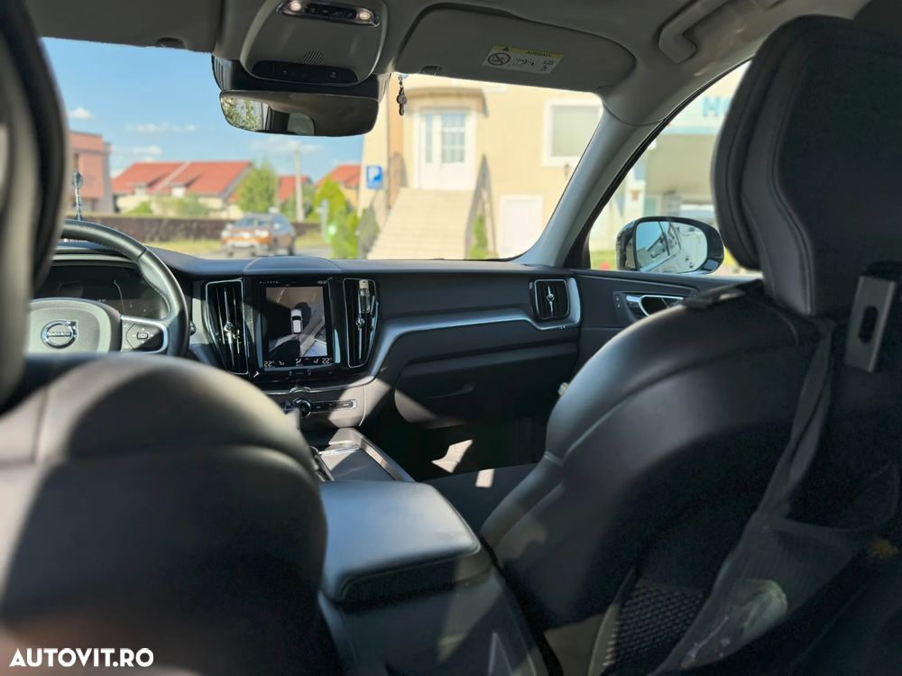 Volvo XC 60 D4 Momentum Pro - 16