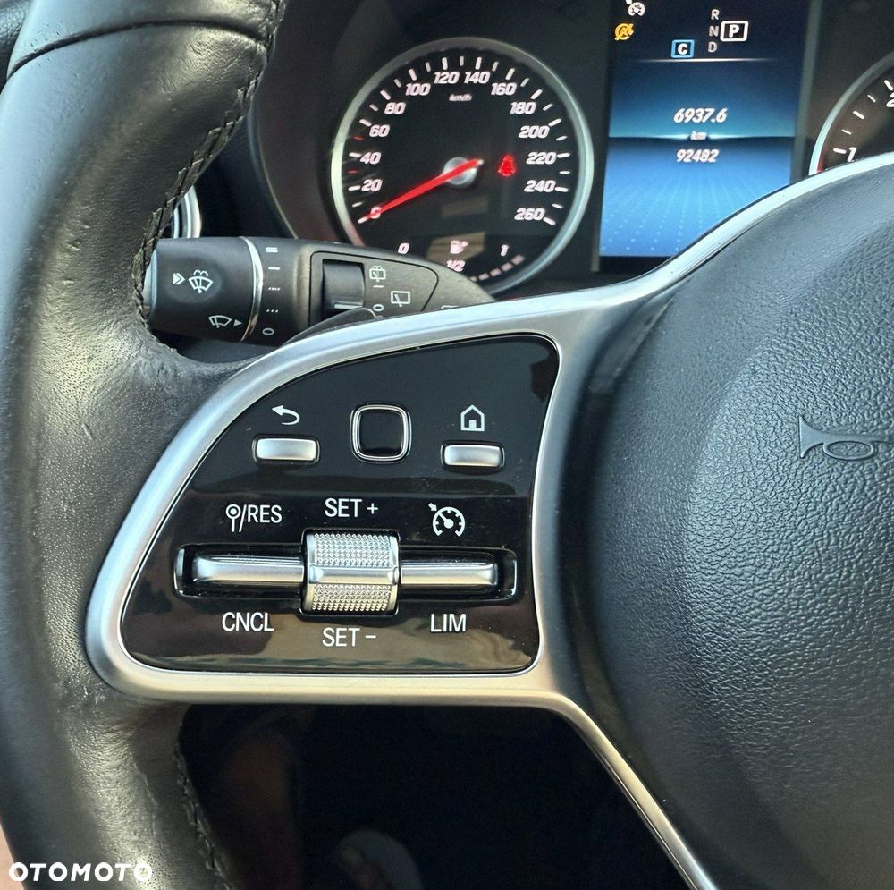 Mercedes-Benz GLC 300 d 4Matic 9G-TRONIC - 22