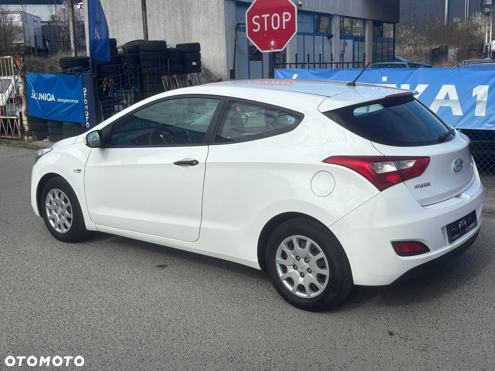 Hyundai i30 1.4 Classic + - 12