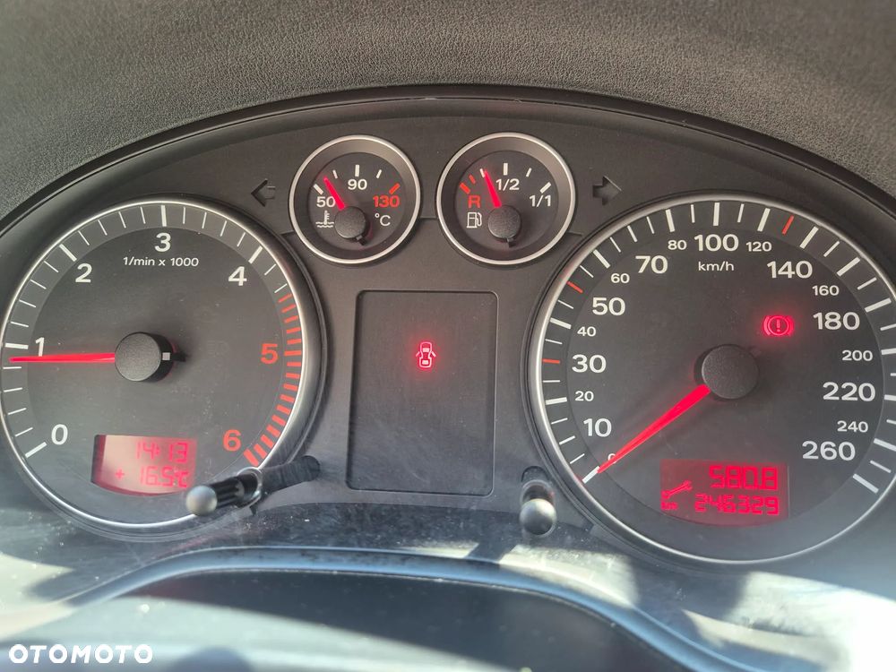 Audi A3 Sportback 1.9 TDI DPF Ambiente - 12