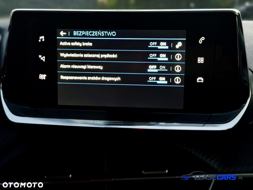 Peugeot 2008 1.2 PureTech Active Pack S&S EAT8 - 31