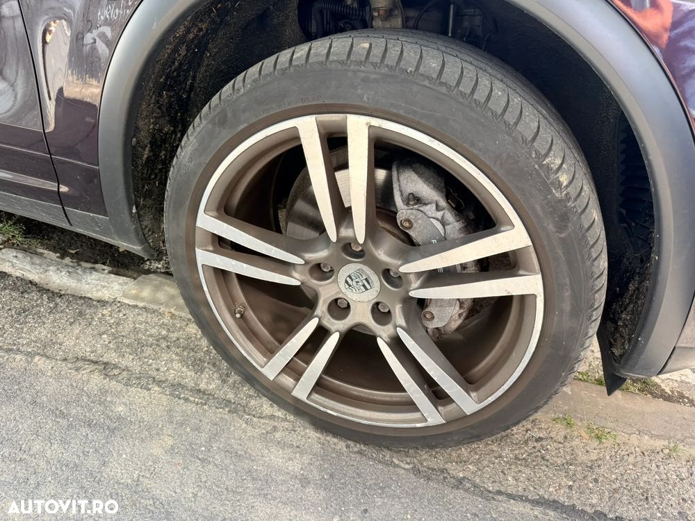 Porsche Cayenne 2012 photo 3