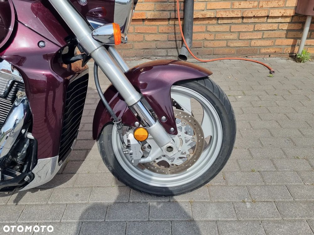 Suzuki Boulevard - 21