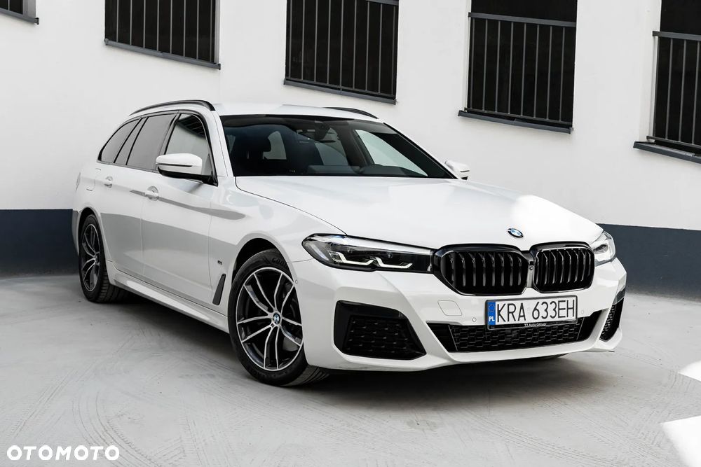 BMW Seria 5 520d xDrive mHEV M Sport sport - 4