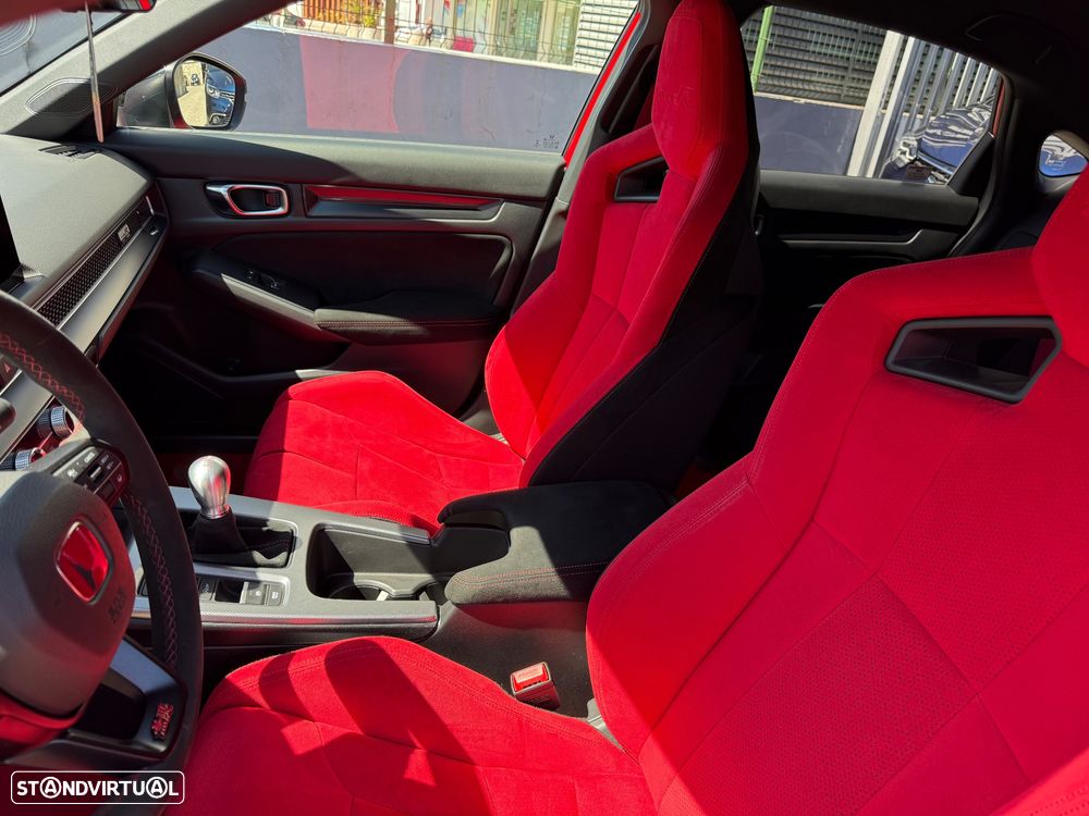 Honda Civic 2.0 VTEC Turbo Type R - 29