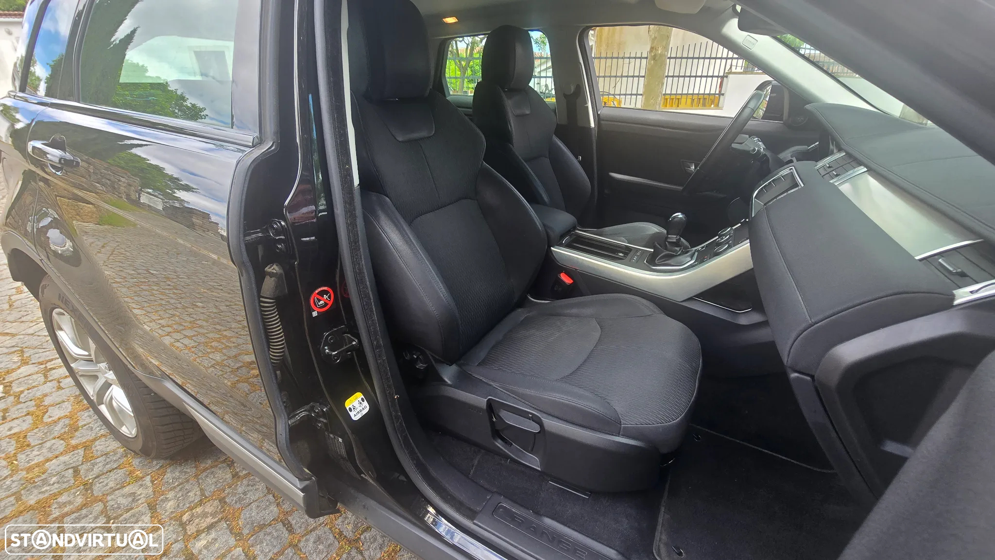 Land Rover Range Rover Evoque 2.0 D150 R-Dynamic - 31