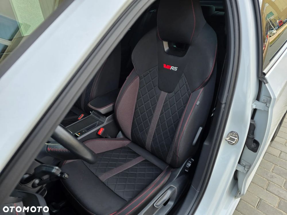 Skoda Octavia 2.0 TSI RS - 11