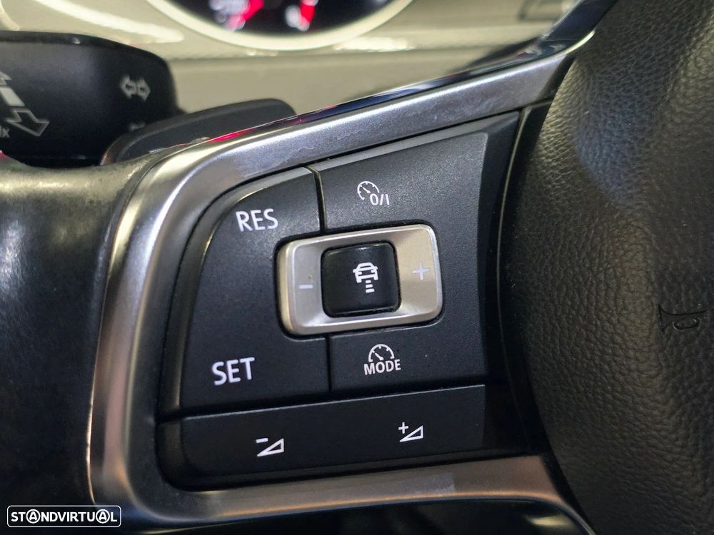 VW Golf 1.4 GTE Plug-In-Hybrid DSG - 6