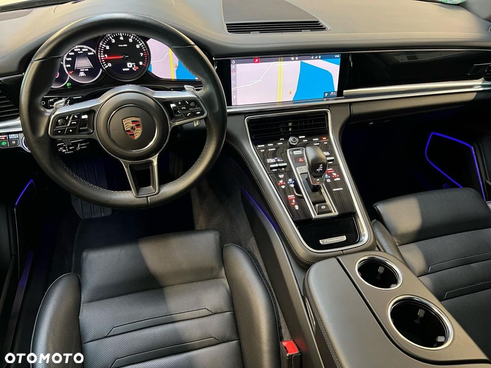 Porsche Panamera 4 - 9