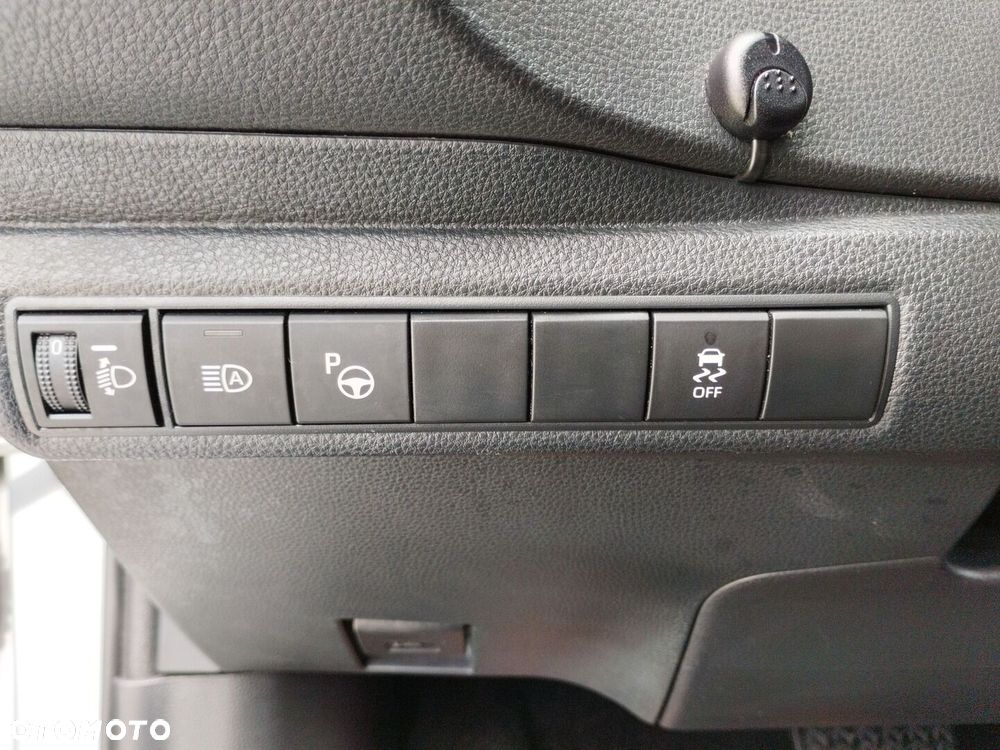 Toyota Corolla - 23