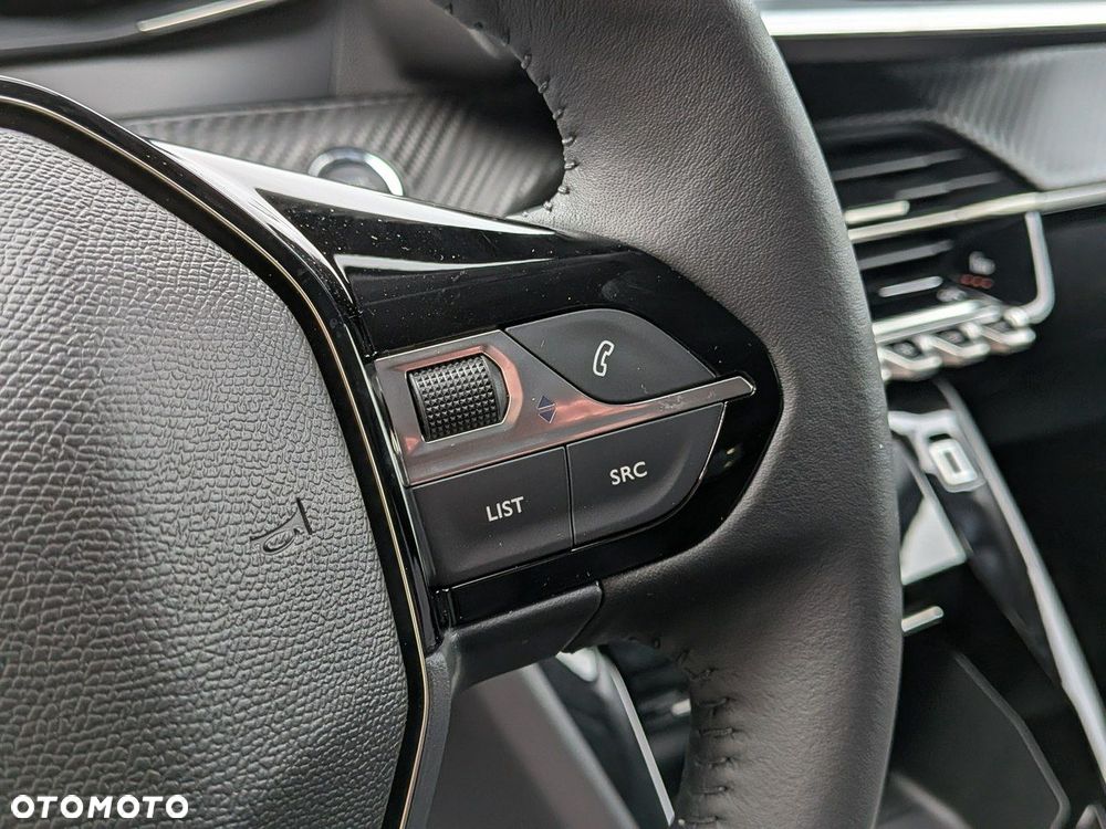 Peugeot 208 - 14