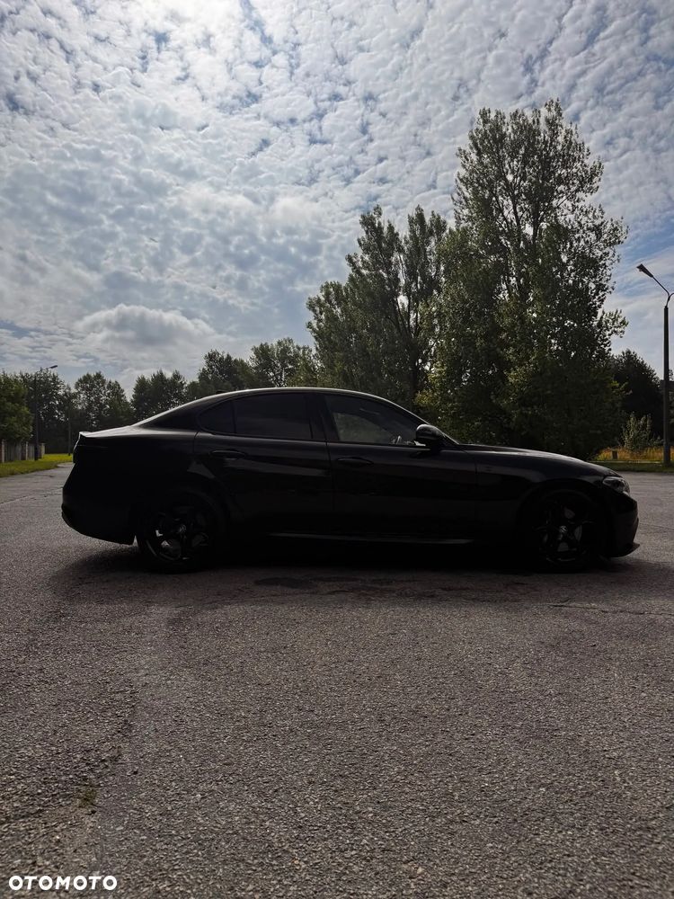 Alfa Romeo Giulia - 9