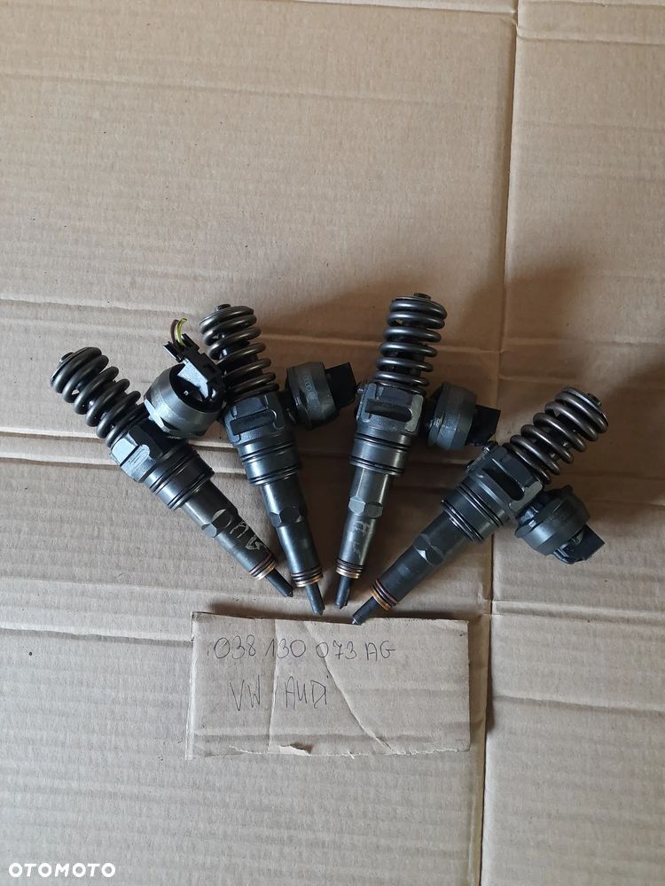 Wtryskiwacz pompowtrysk VW Audi Skoda Seat 1.9 TDI 038130073AG - 1