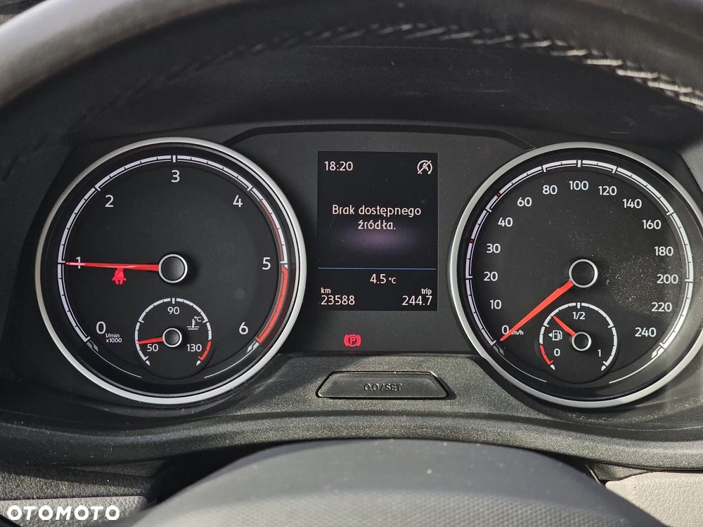 Volkswagen Caravelle - 23