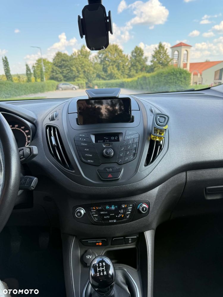 Ford Tourneo Courier - 13