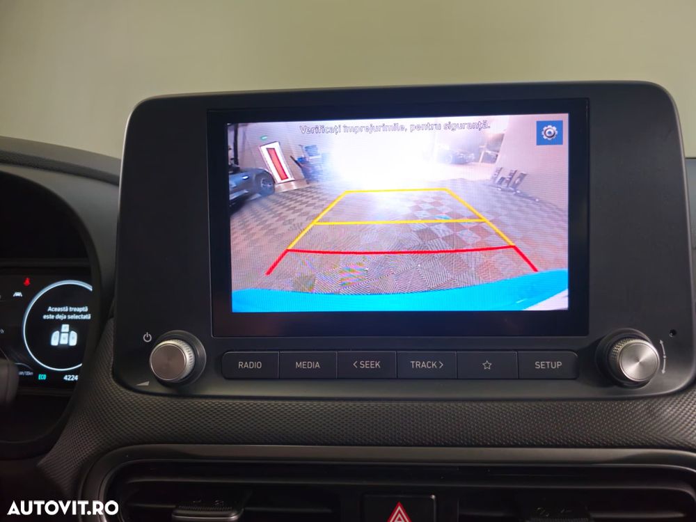 Hyundai KONA - 23