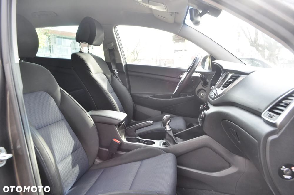 Hyundai Tucson 1.7 CRDI BlueDrive Style 2WD - 5