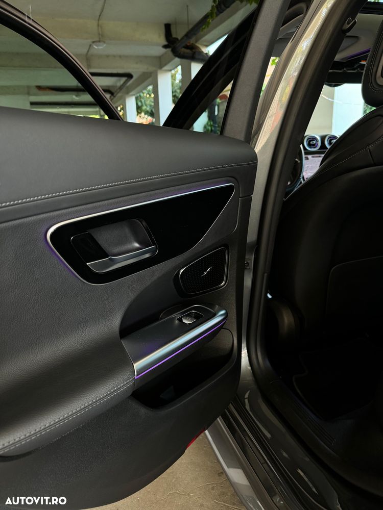 Mercedes-Benz C 300 MHEV - 11