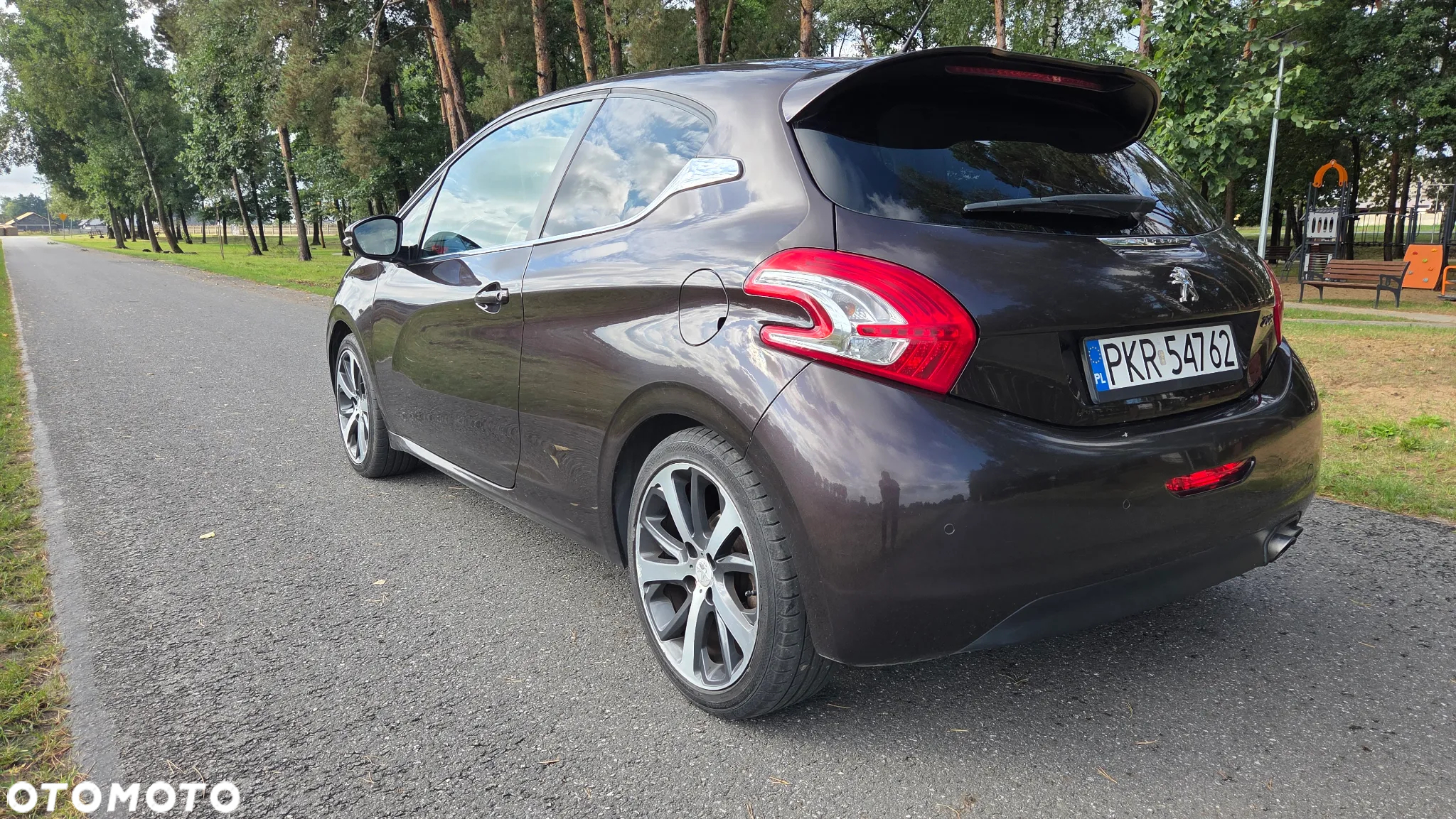 Peugeot 208 1.6 THP Allure - 4