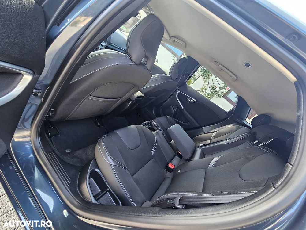 Volvo V40 - 21