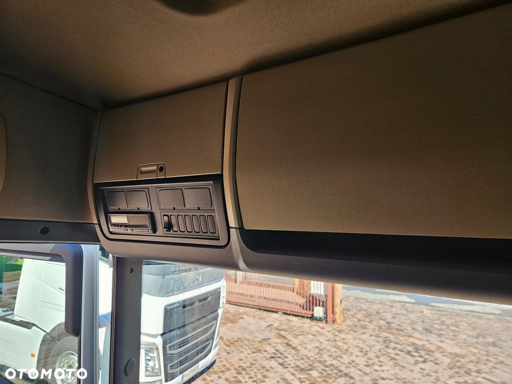 Scania R 450*ZAWIESZENIE PRZÓD I TYŁ PODUSZKA*Retarder*Opony 315/70/r22.5 - 21