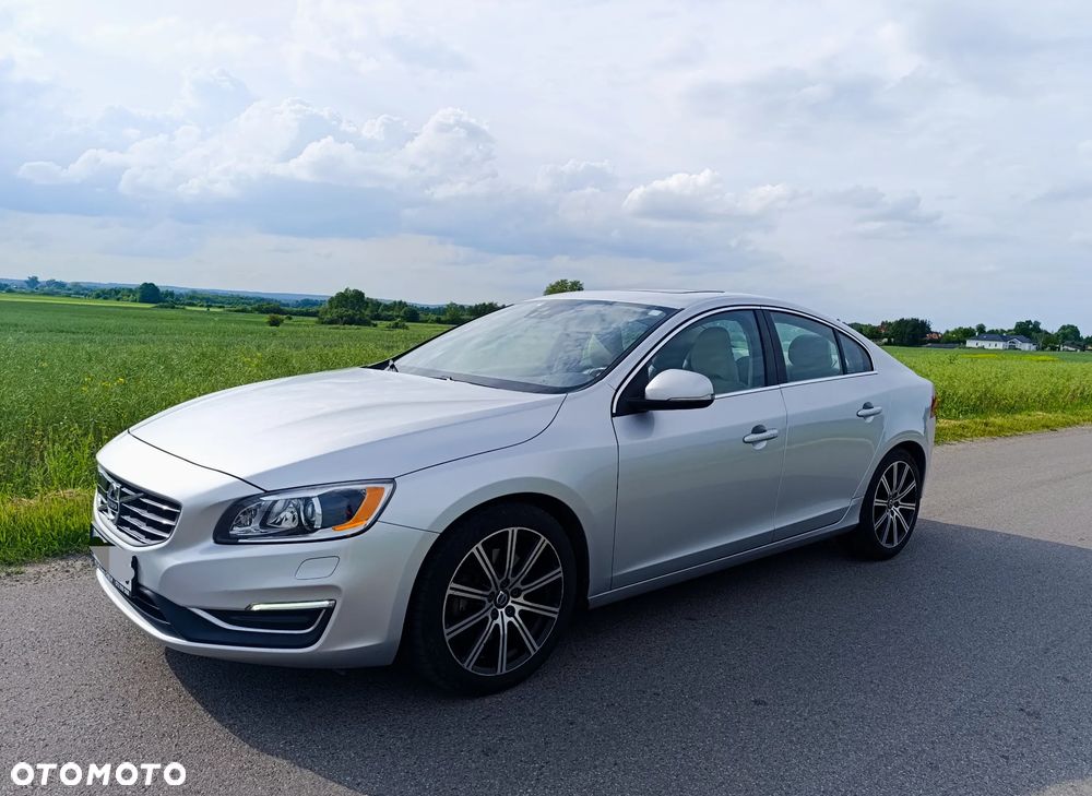 Volvo S60 - 1