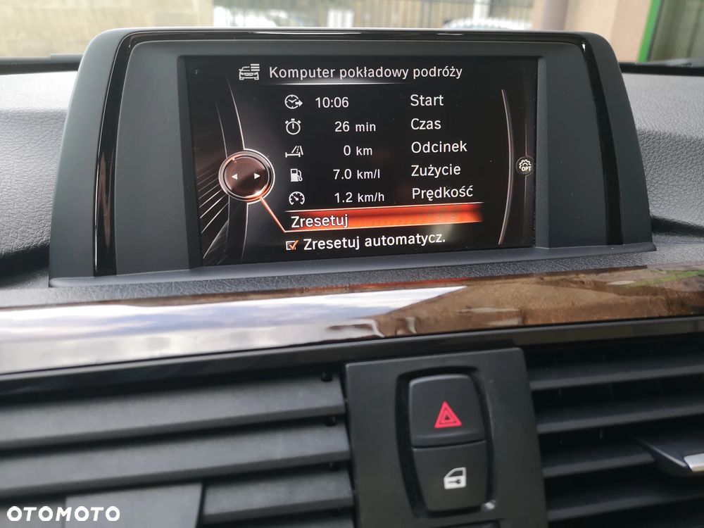 BMW Seria 3 320i Luxury Line - 20