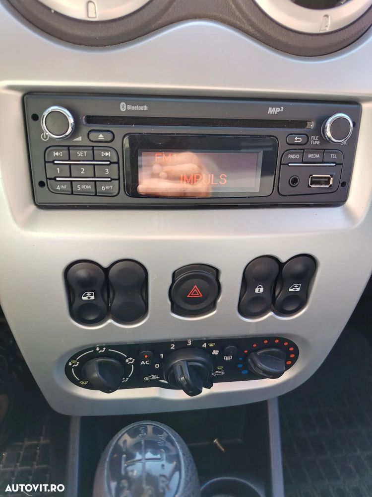 Dacia Logan MCV 1.6 MPI Preferance - 7