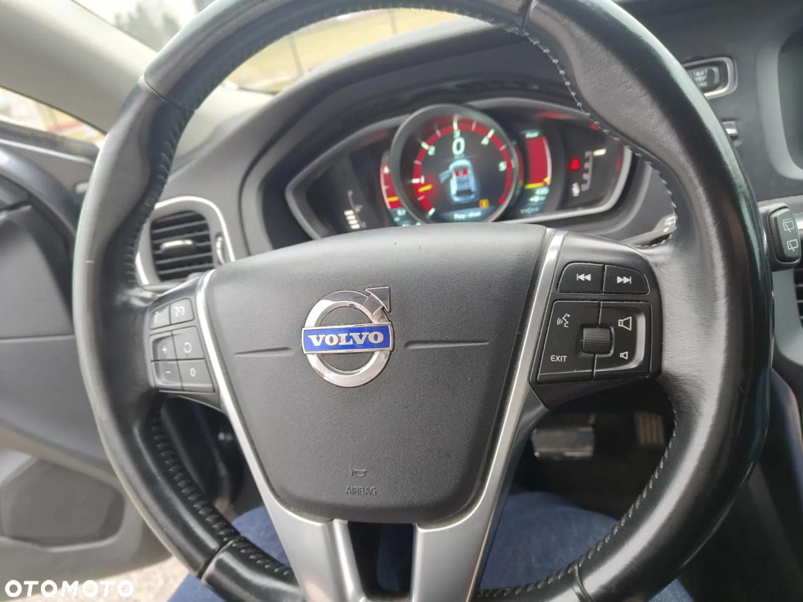 Volvo V40 D3 Momentum - 15