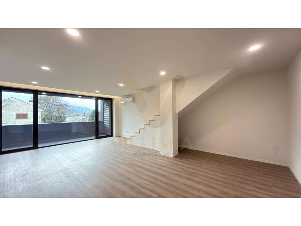 Apartamento T2 Duplex | Ponte de Lima - Grande imagem: 3/25