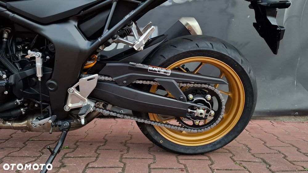 Honda CB - 9