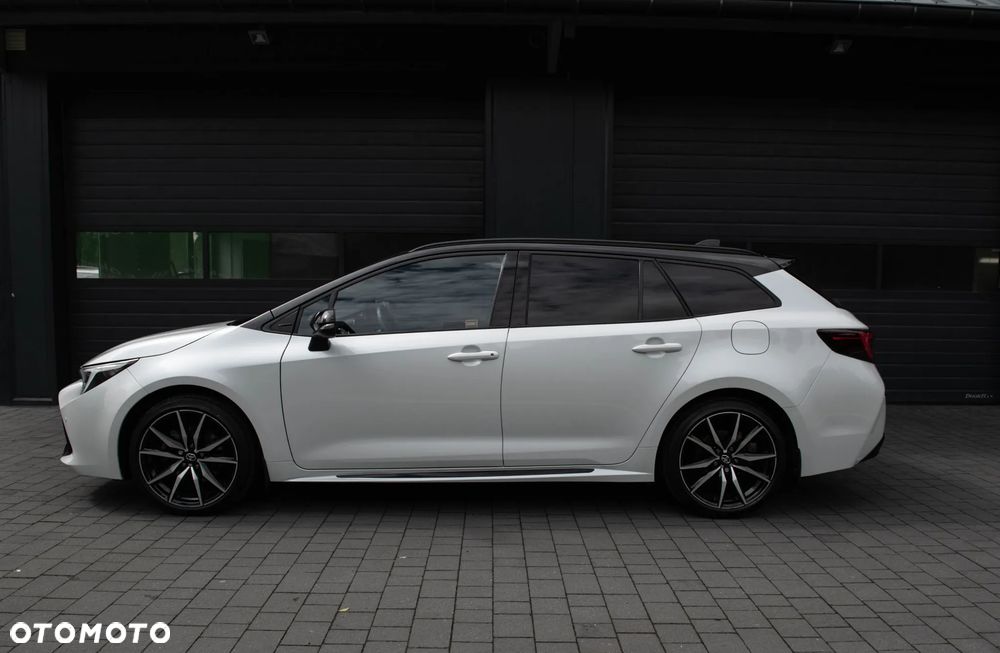 Toyota Corolla 2.0 Hybrid Comfort - 2