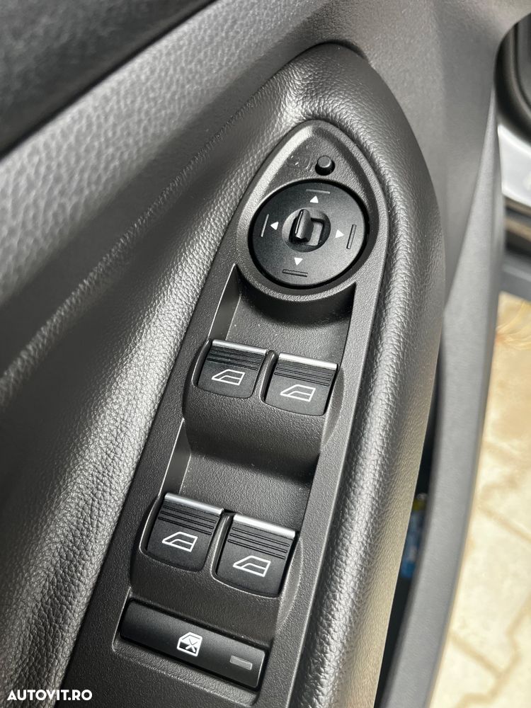 Ford Kuga 2.0 TDCi Powershift 4WD Titanium - 5