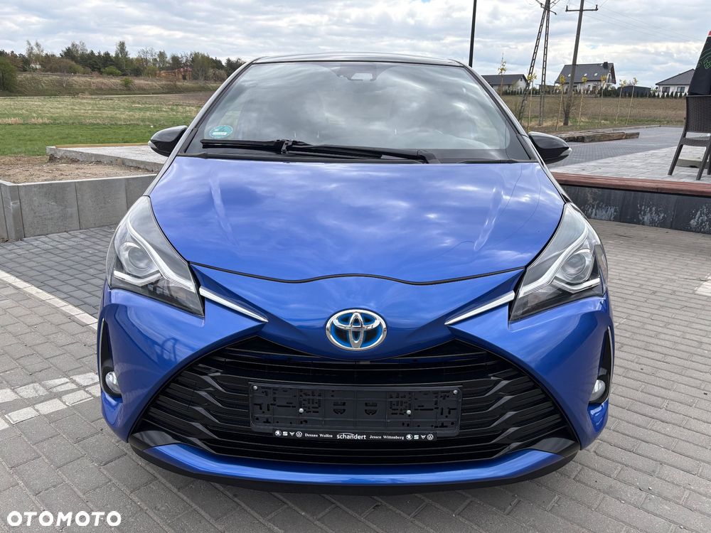 Toyota Yaris Hybrid 100 Selection Passion - 2
