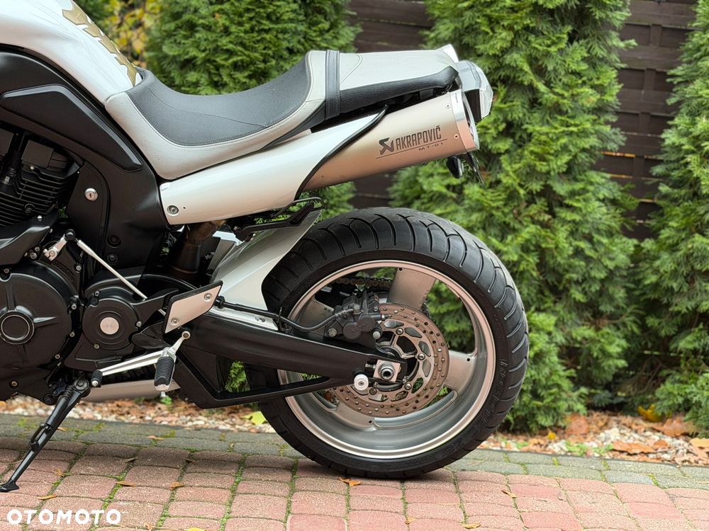 Yamaha MT - 20