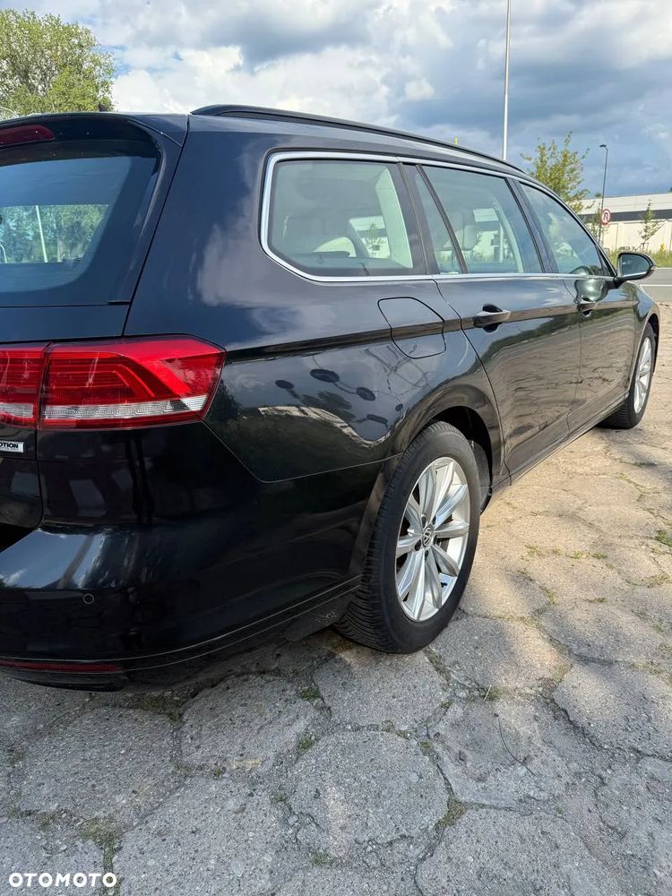 Volkswagen Passat Variant 2.0 TDI SCR DSG Business - 8