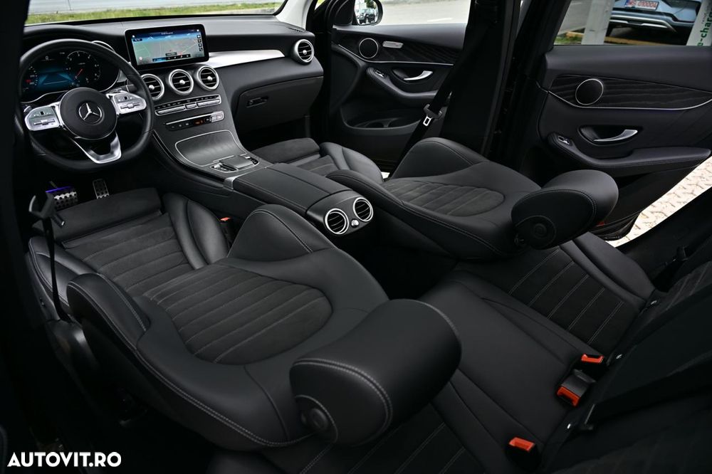 Mercedes-Benz GLC 300 d 4MATIC 9G-TRONIC AMG Line Plus - 24
