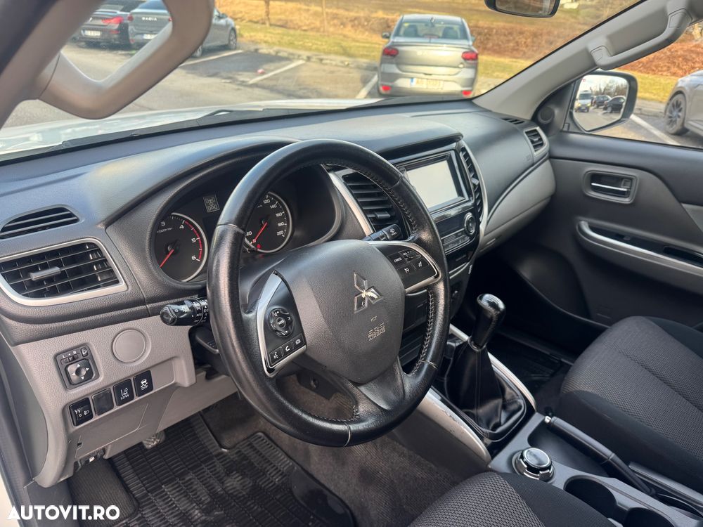 Mitsubishi L200 - 11